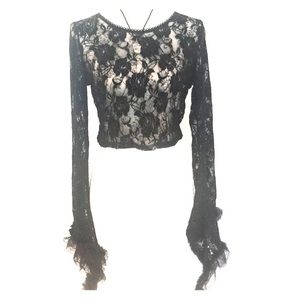 Devil Fashion black lace bell sleeve crop top